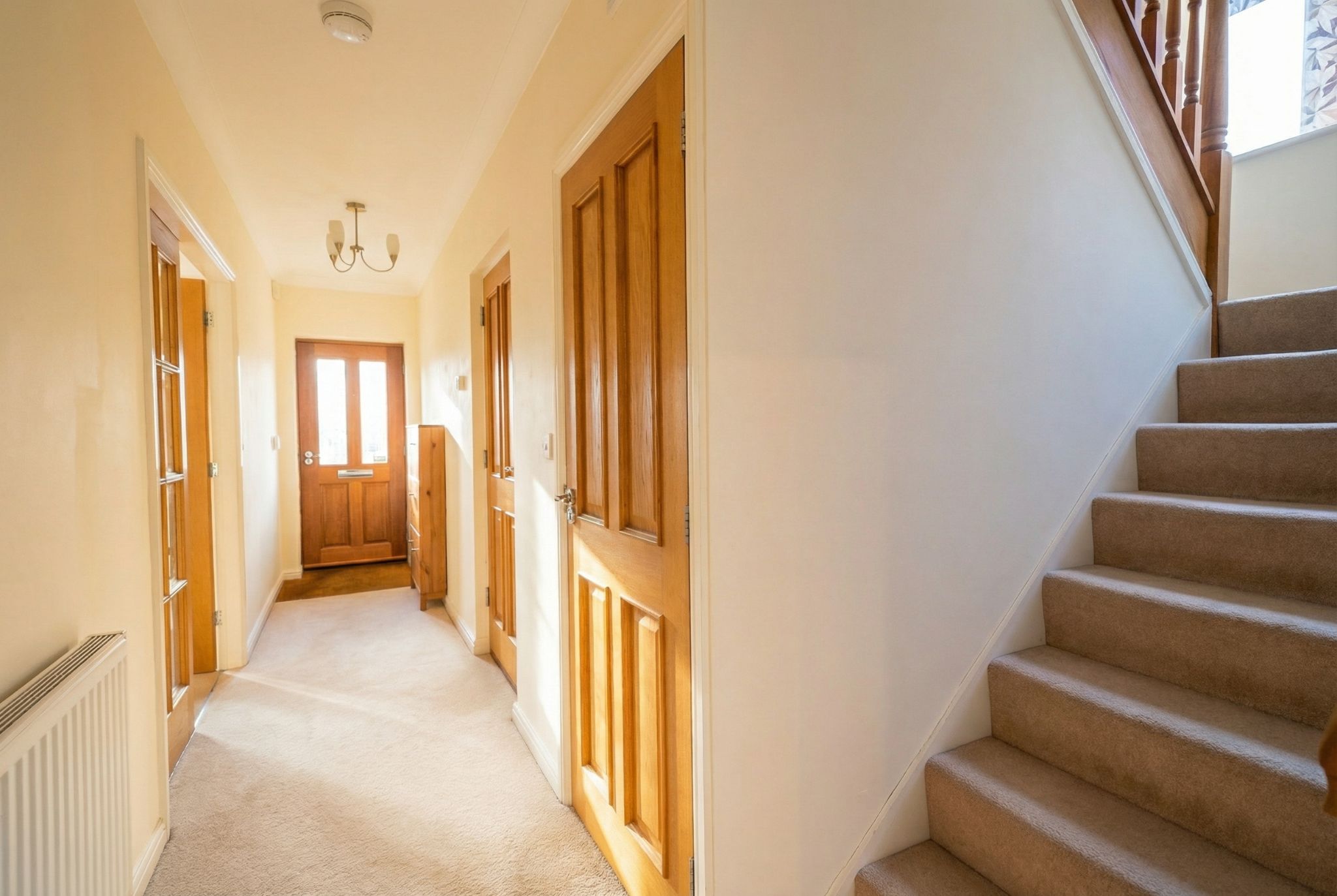 4 bedroom detached house To Let in Solihull - Photograph 2.