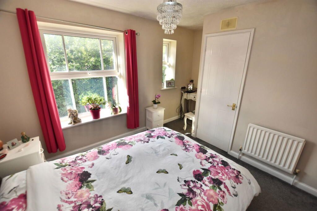 2 bedroom mid terraced house To Let in Solihull - Photograph 8.