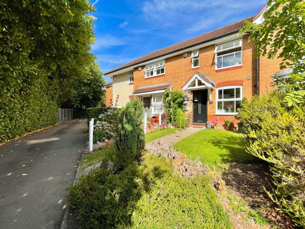 2 bedroom mid terraced house To Let in Solihull - Photograph 13.