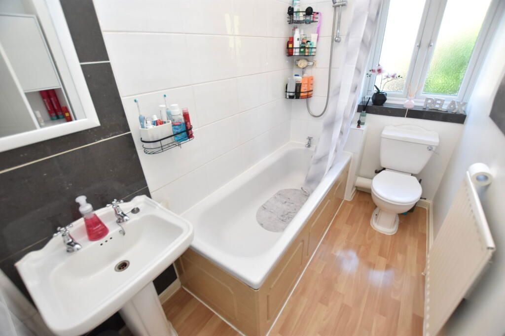 2 bedroom mid terraced house To Let in Solihull - Photograph 9.