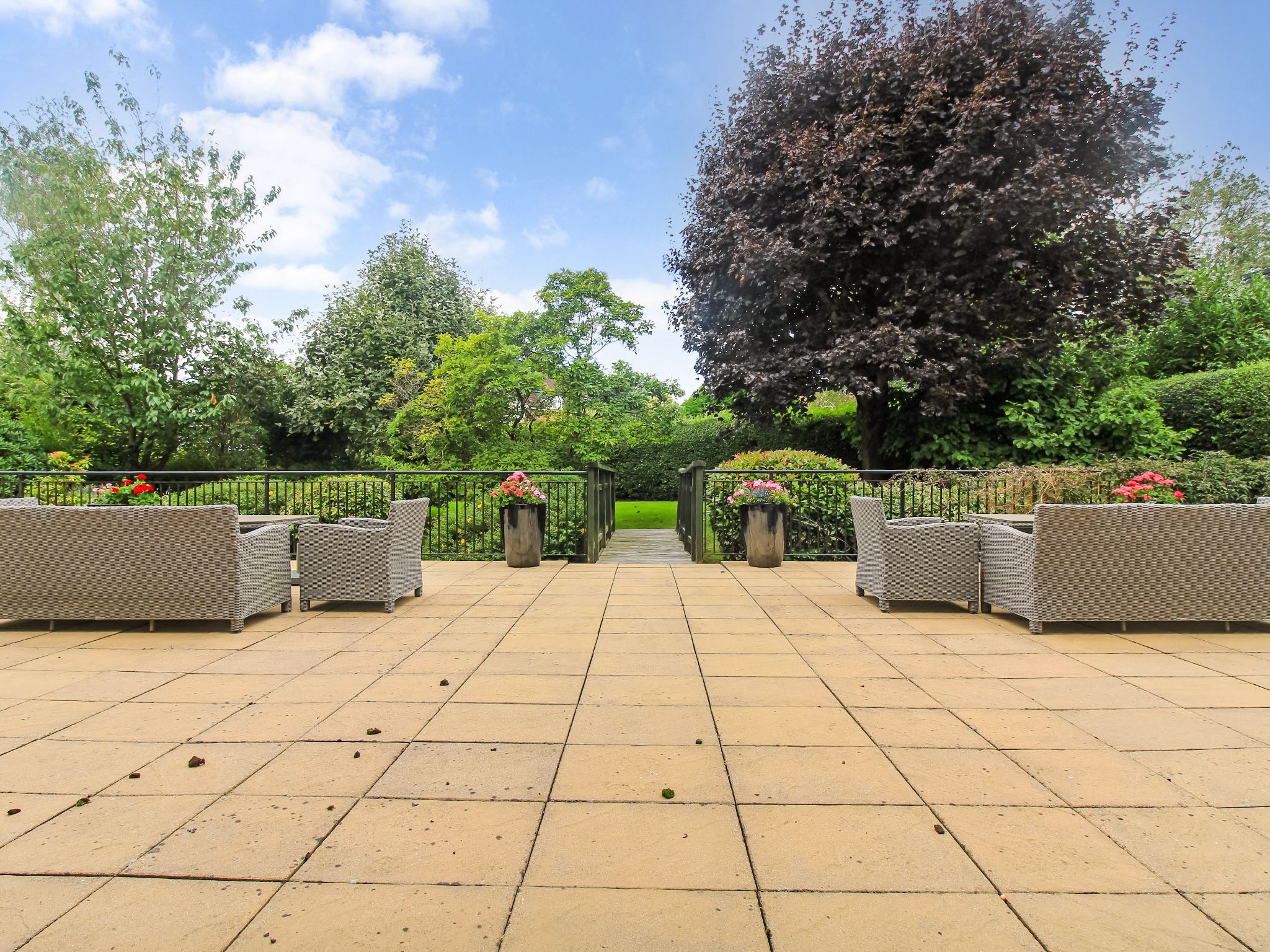 3 bedroom apartment flat/apartment For Sale in Solihull - Photograph 7.
