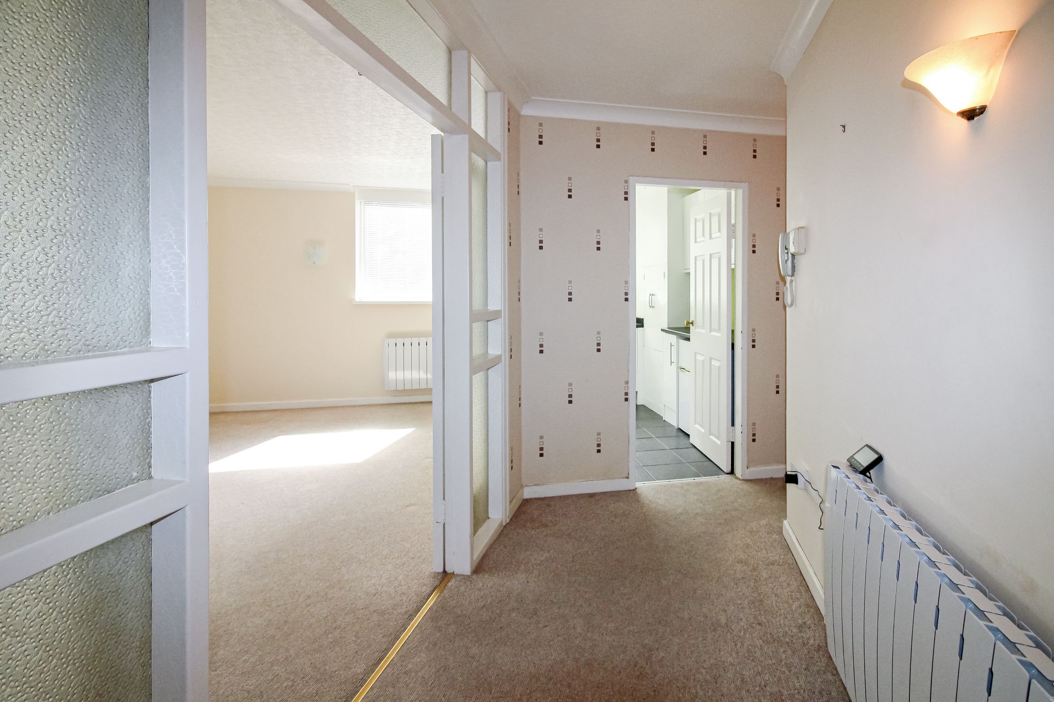 1 bedroom apartment flat/apartment For Sale in Solihull - Photograph 5.