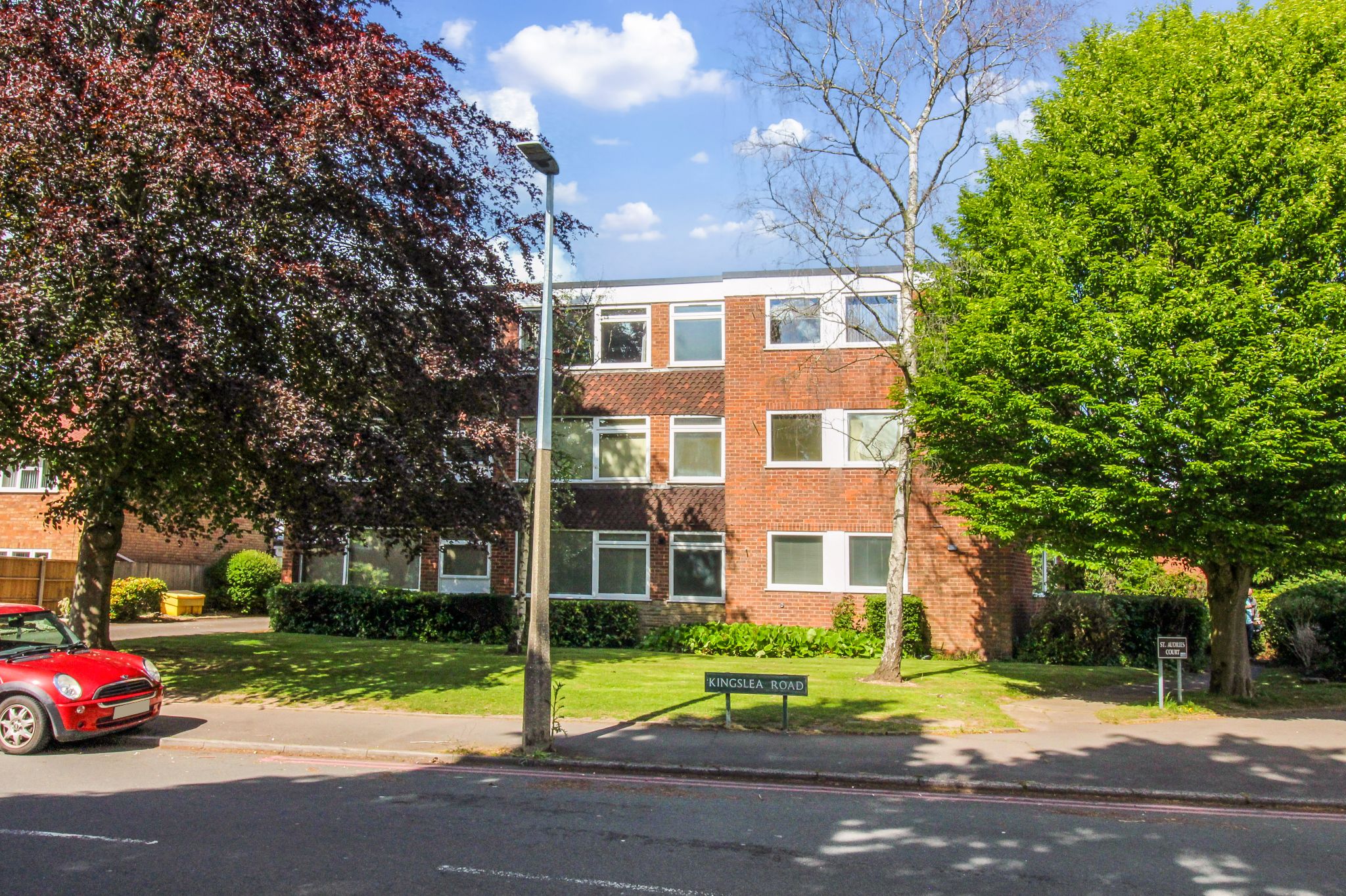 1 bedroom apartment flat/apartment For Sale in Solihull - Property photograph.