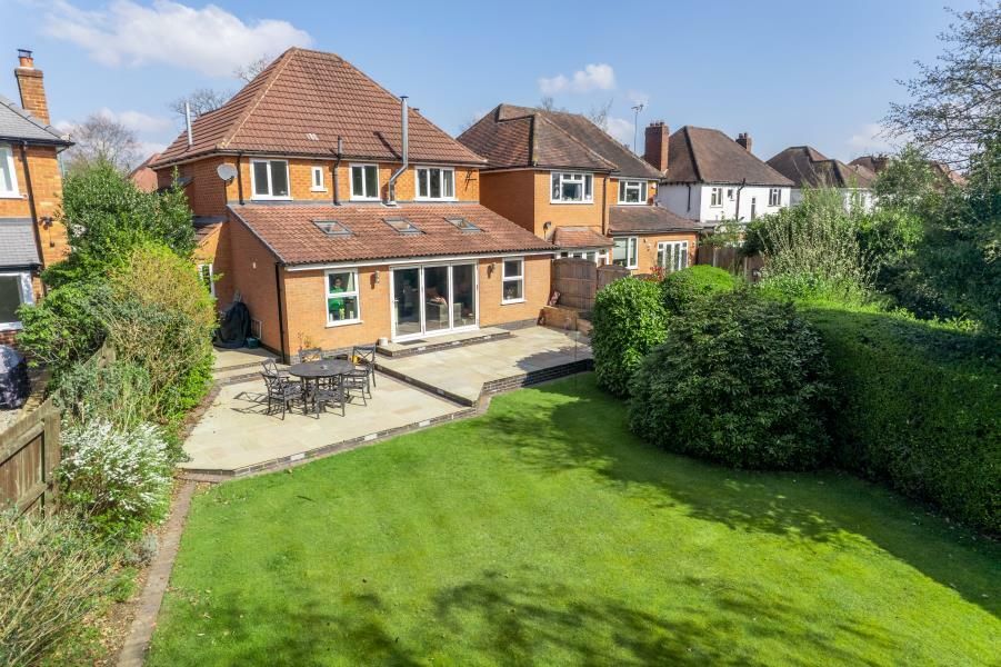 3 bedroom detached house For Sale in Solihull - Photograph 22.
