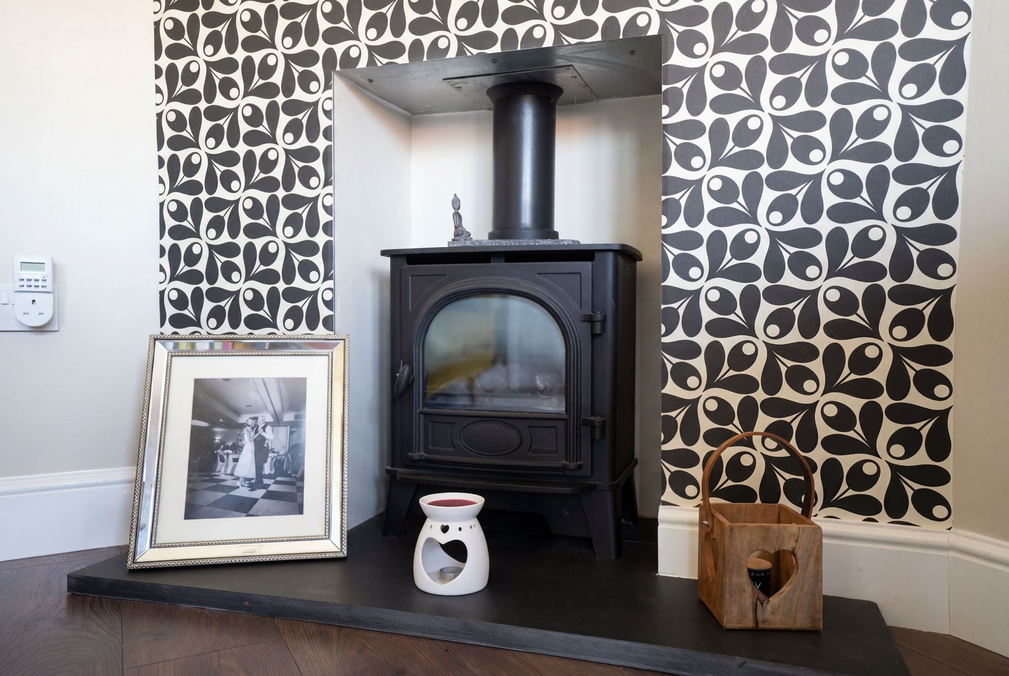 3 bedroom detached house For Sale in Solihull - Photograph 10.