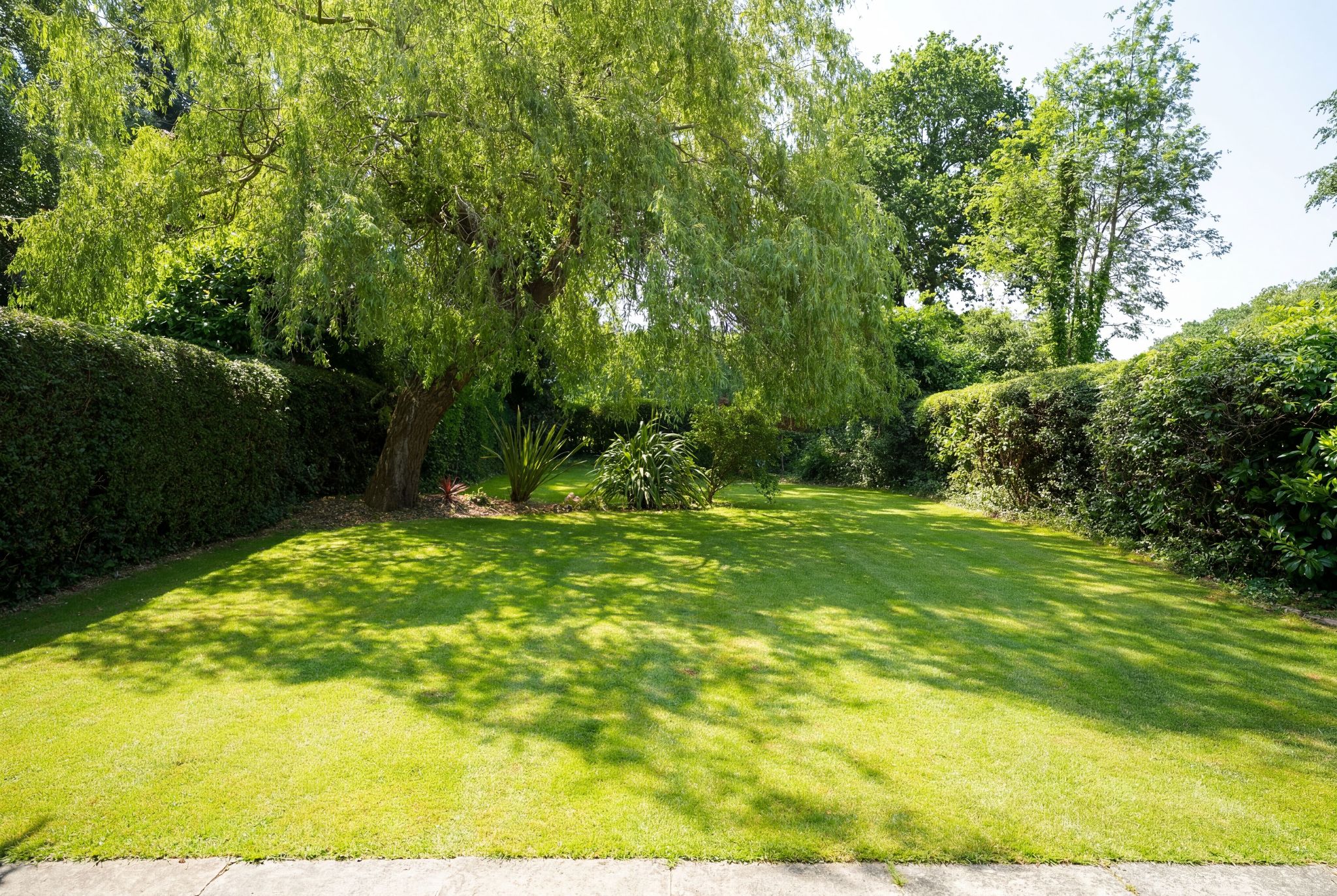 3 bedroom detached house For Sale in Solihull - Property photograph.