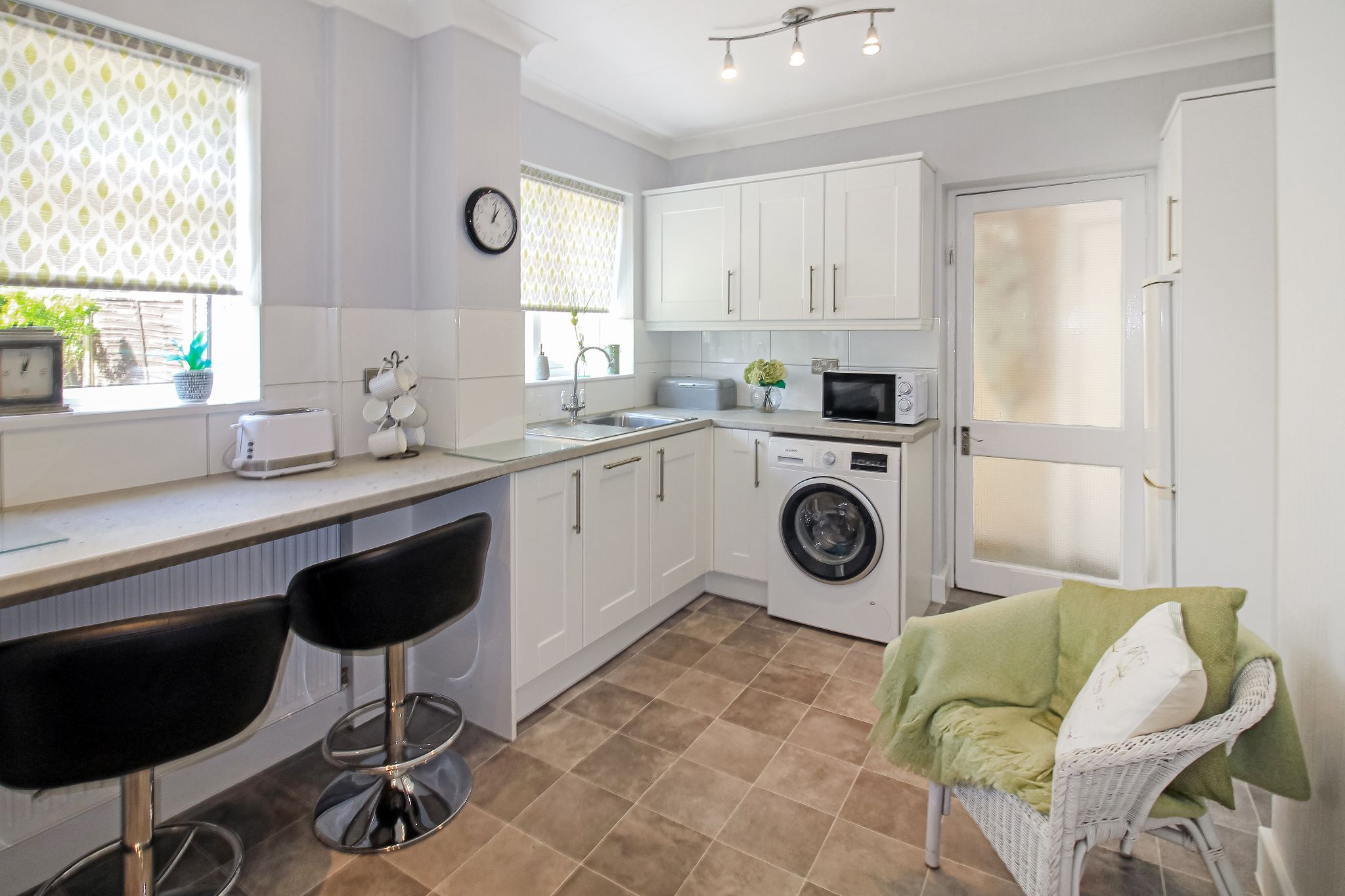 3 bedroom semi-detached house SSTC in Solihull - Photograph 3.