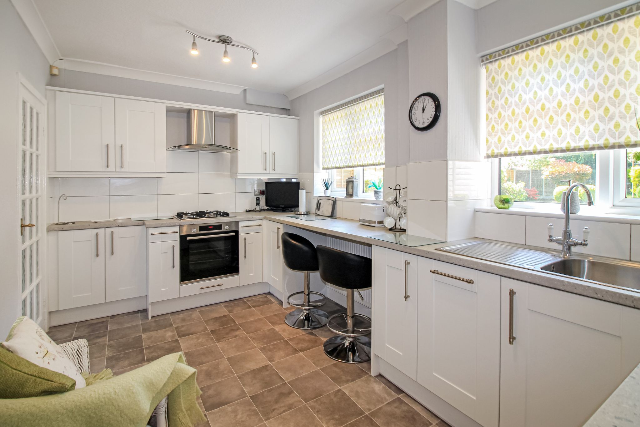 3 bedroom semi-detached house SSTC in Solihull - Photograph 2.