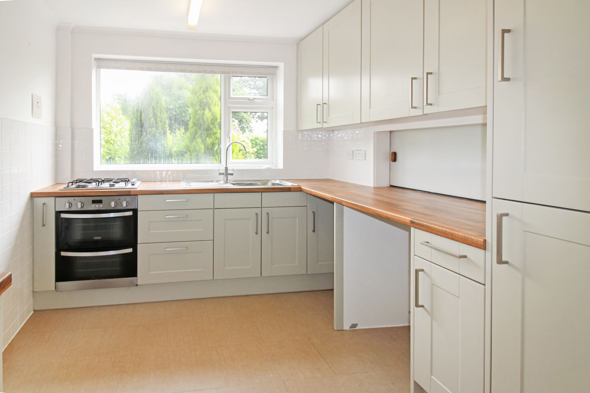 3 bedroom detached house For Sale in Solihull - Property photograph.