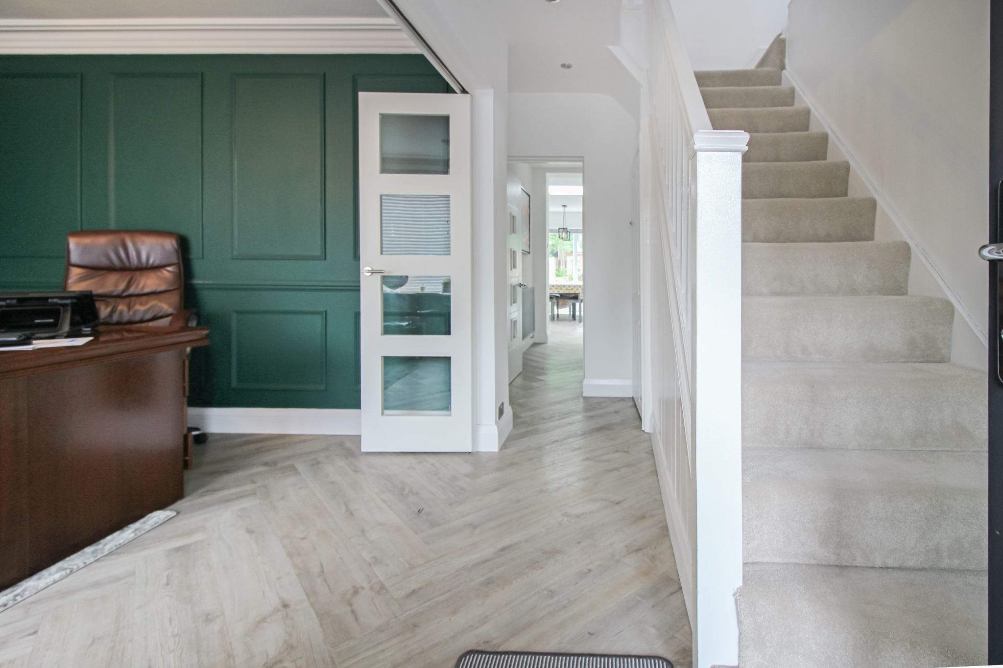 5 bedroom semi-detached house To Let in Solihull - Photograph 6.