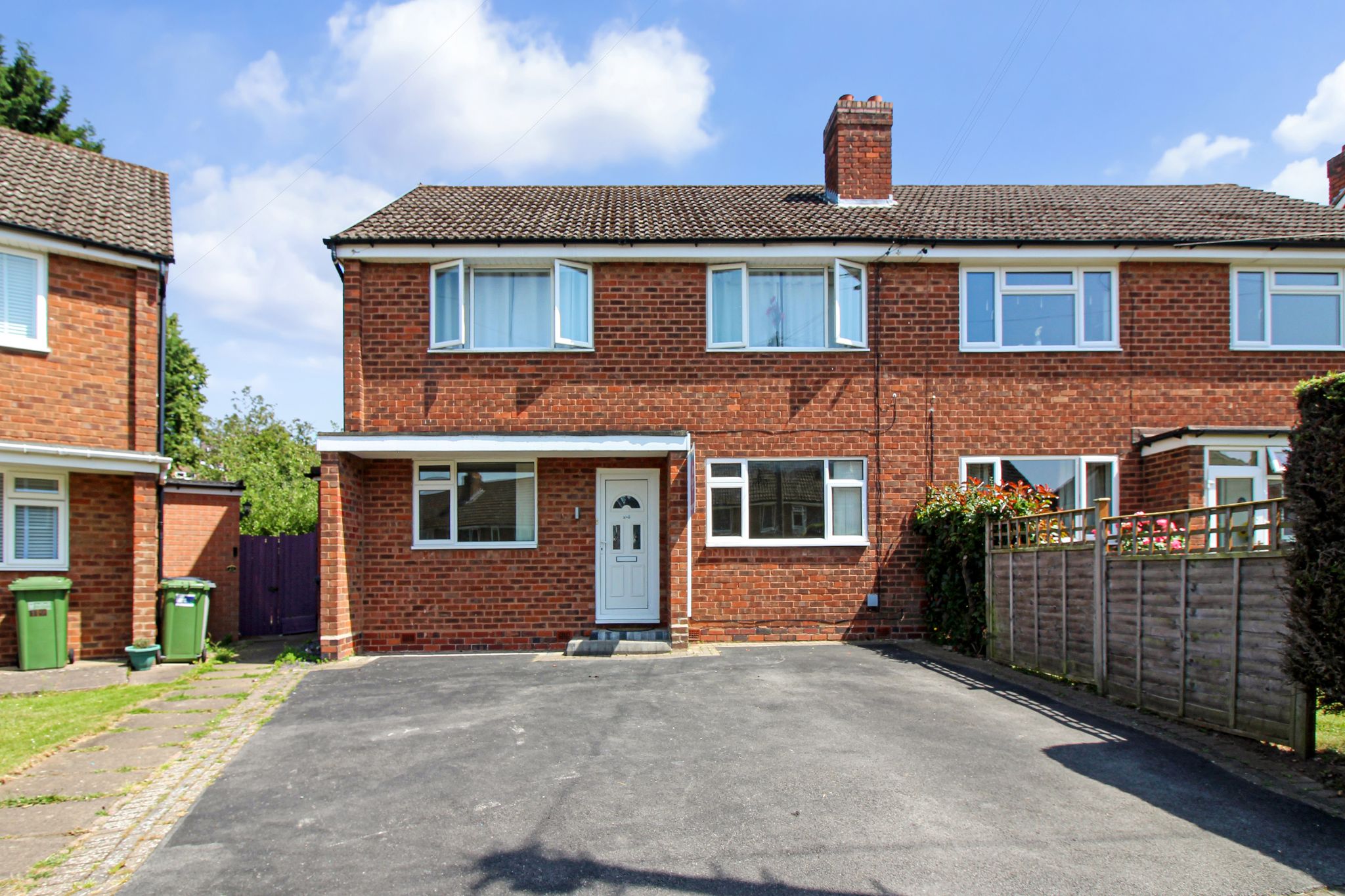 2 bedroom apartment flat/apartment For Sale in Solihull - Photograph 1.