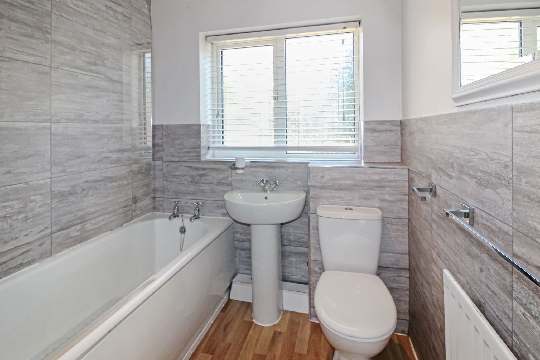 2 bedroom apartment flat/apartment For Sale in Solihull - Photograph 9.