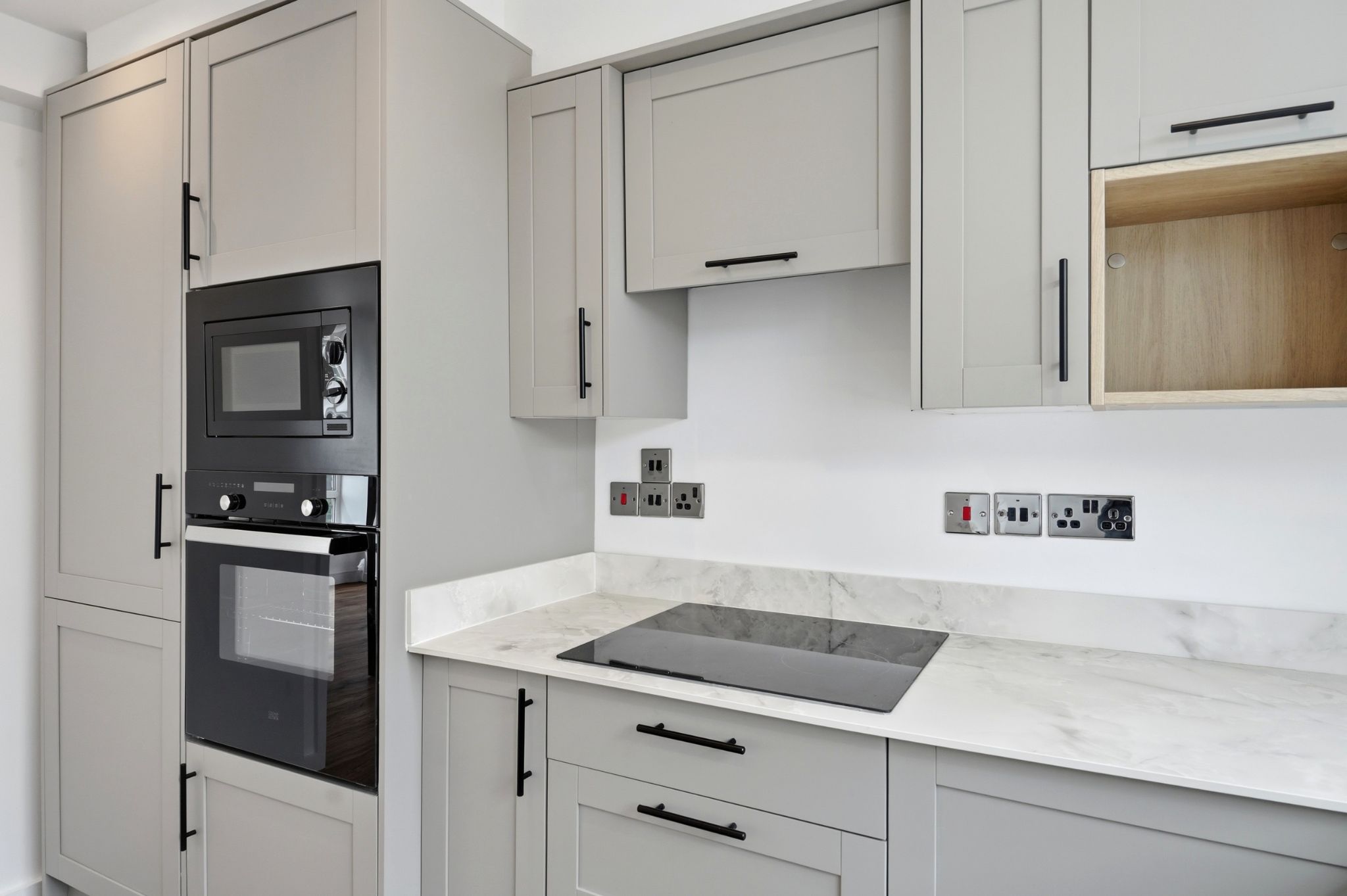 2 bedroom apartment flat/apartment For Sale in Solihull - Photograph 8.
