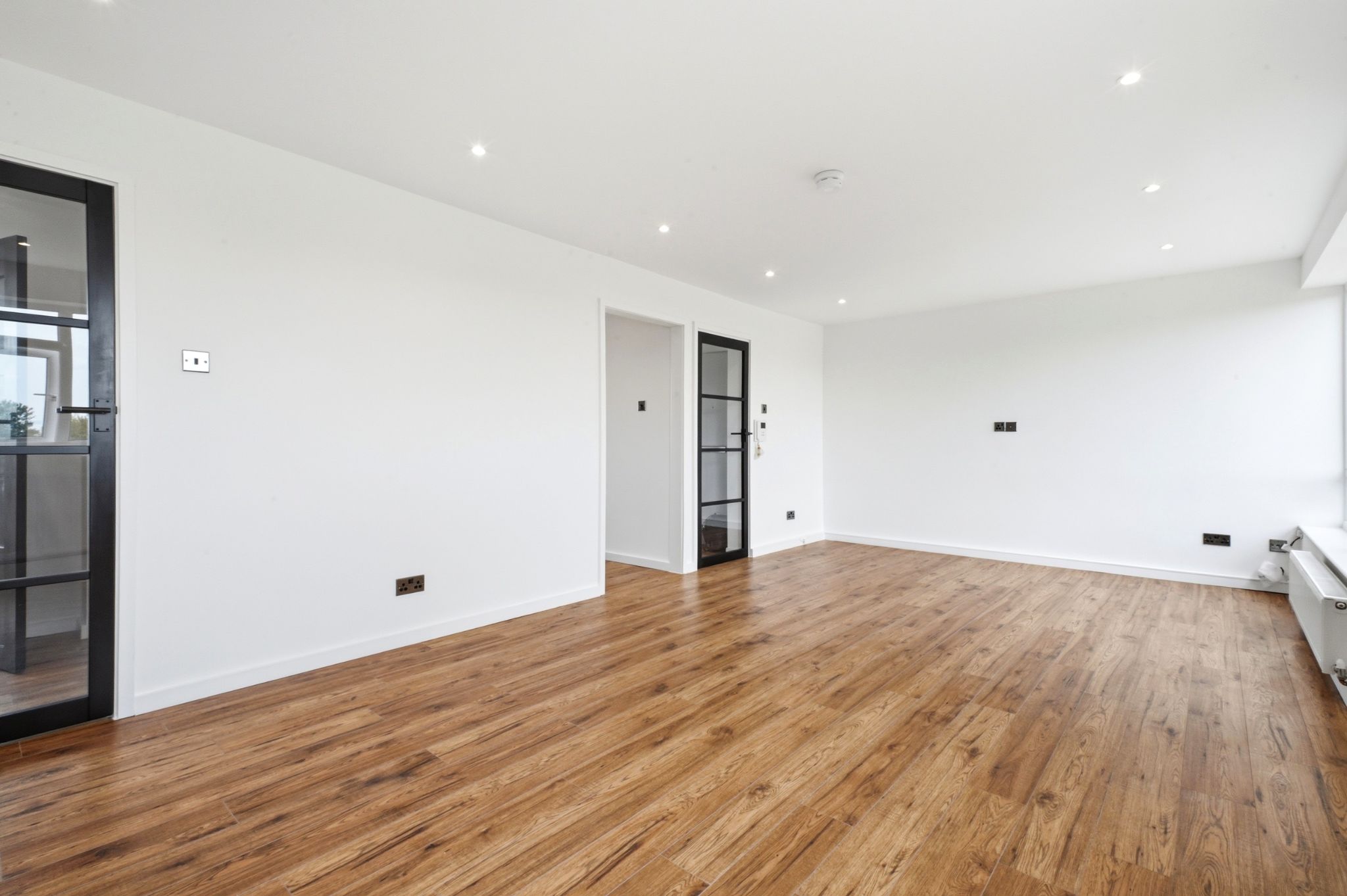 2 bedroom apartment flat/apartment For Sale in Solihull - Photograph 4.