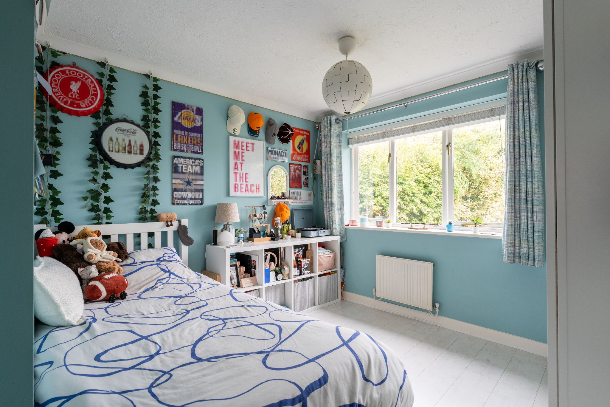 4 bedroom detached house For Sale in Solihull - Photograph 16.