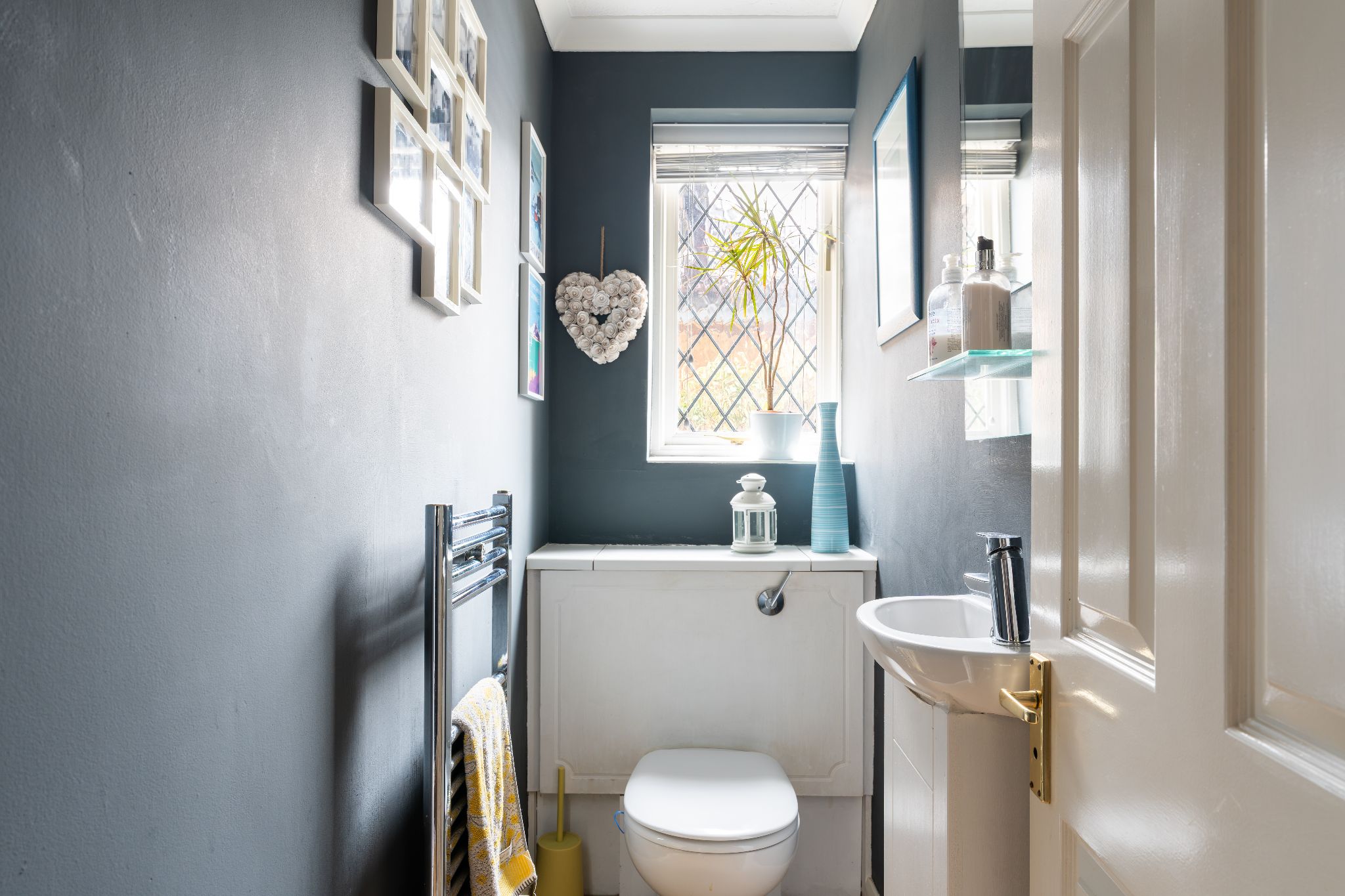 4 bedroom detached house For Sale in Solihull - Photograph 21.