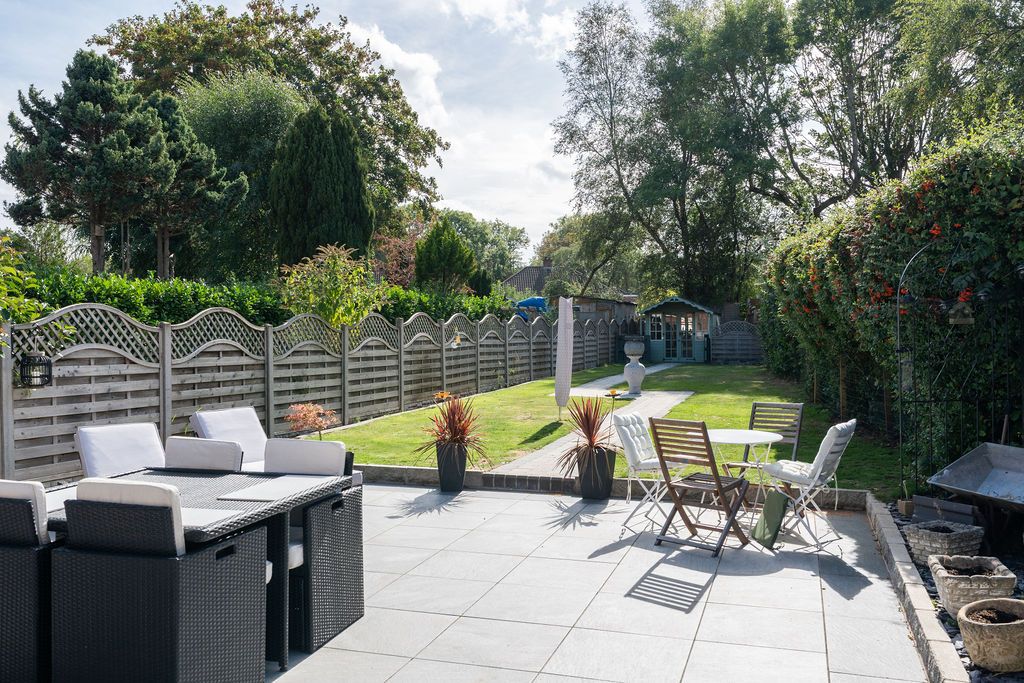 4 bedroom semi-detached house For Sale in Solihull - Photograph 8.