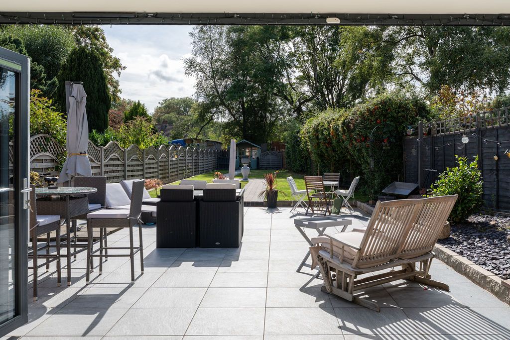 4 bedroom semi-detached house For Sale in Solihull - Photograph 19.