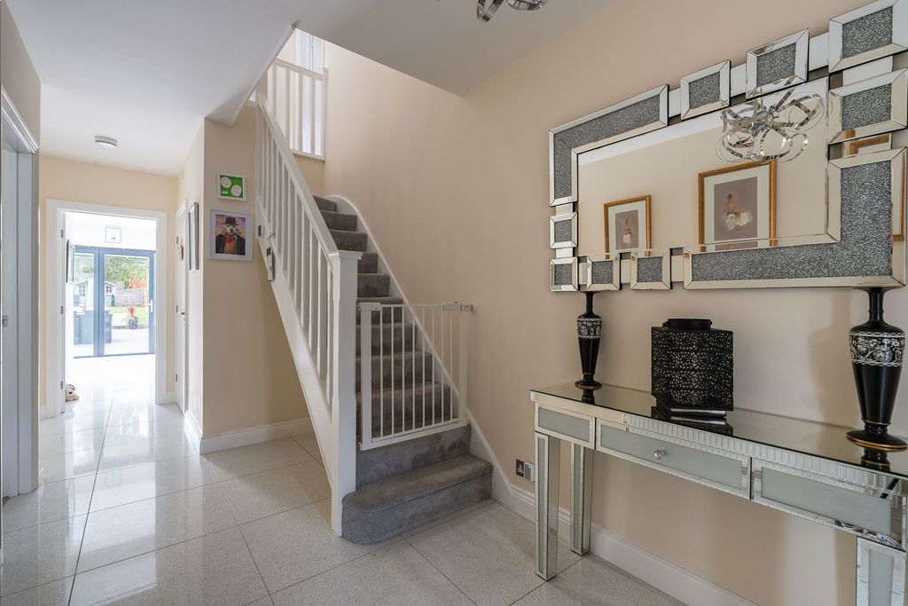 4 bedroom semi-detached house For Sale in Solihull - Photograph 2.