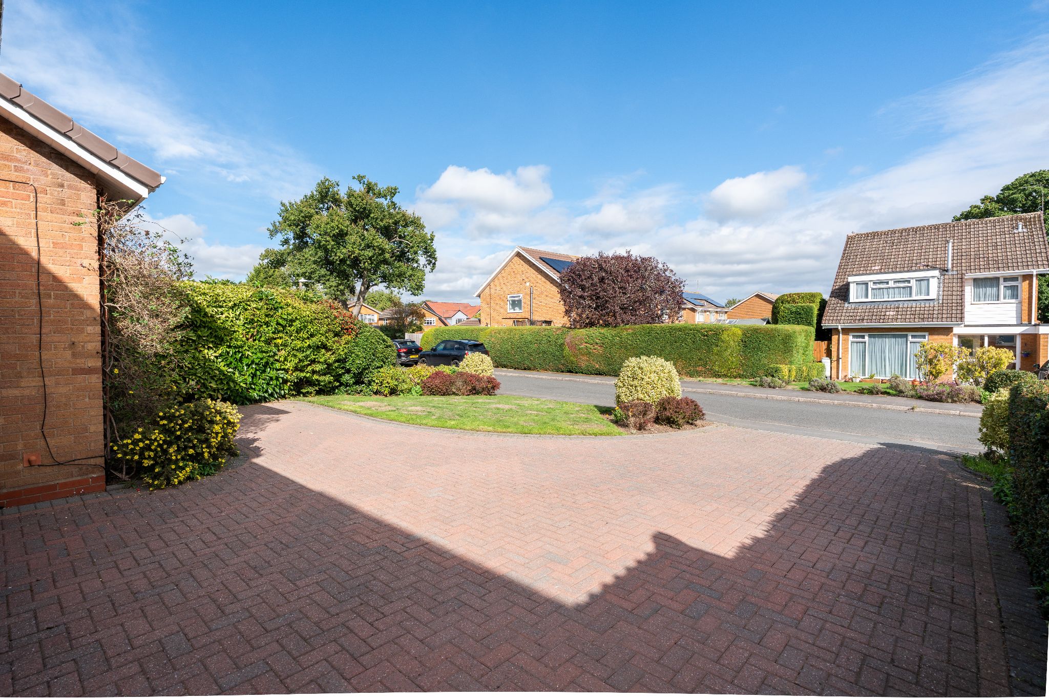 4 bedroom detached house For Sale in Solihull - Photograph 2.