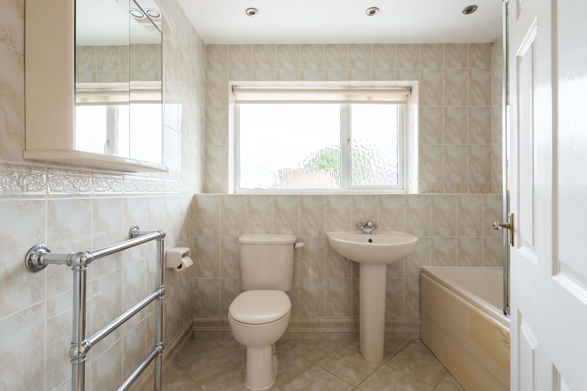 4 bedroom detached house For Sale in Solihull - Photograph 20.