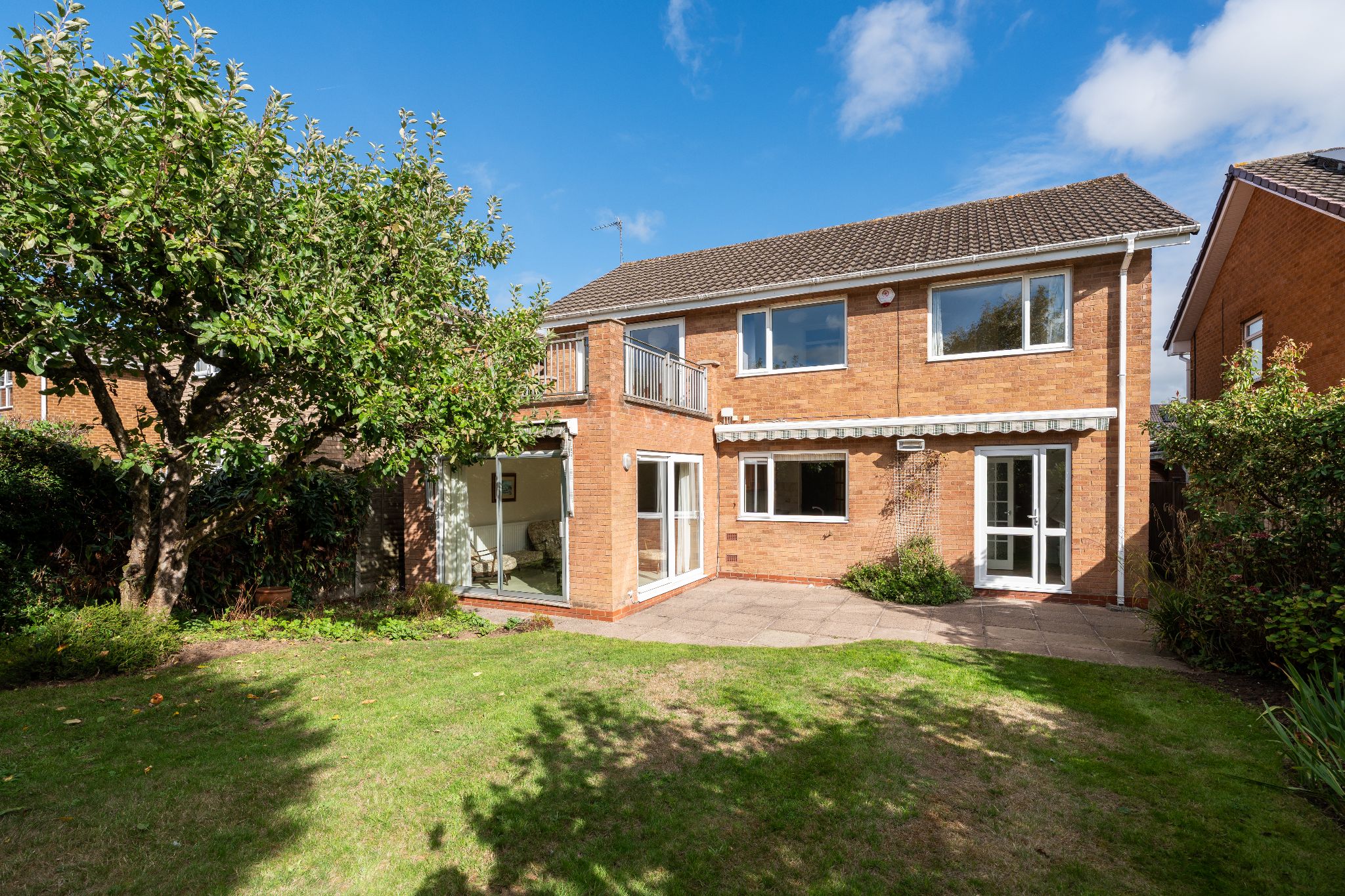 4 bedroom detached house For Sale in Solihull - Photograph 22.