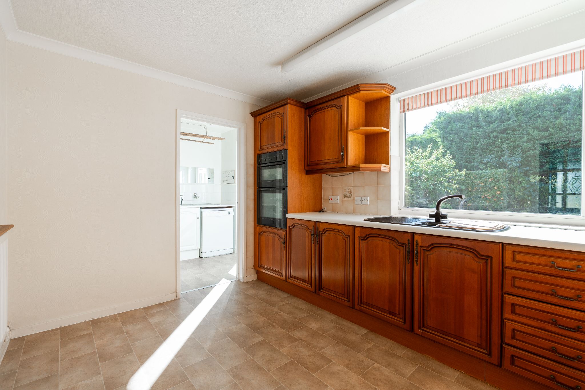 4 bedroom detached house For Sale in Solihull - Photograph 6.