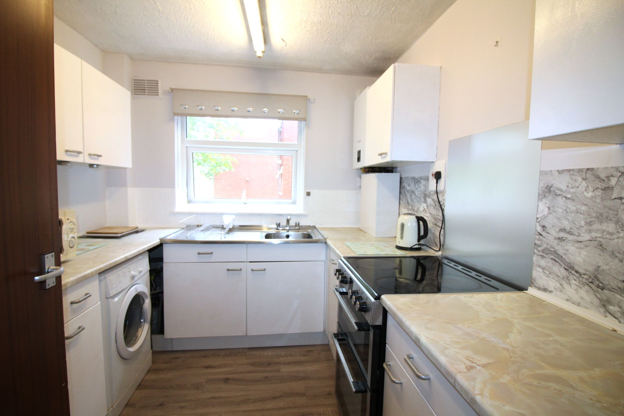 2 bedroom apartment flat/apartment To Let in Birmingham - Photograph 3.