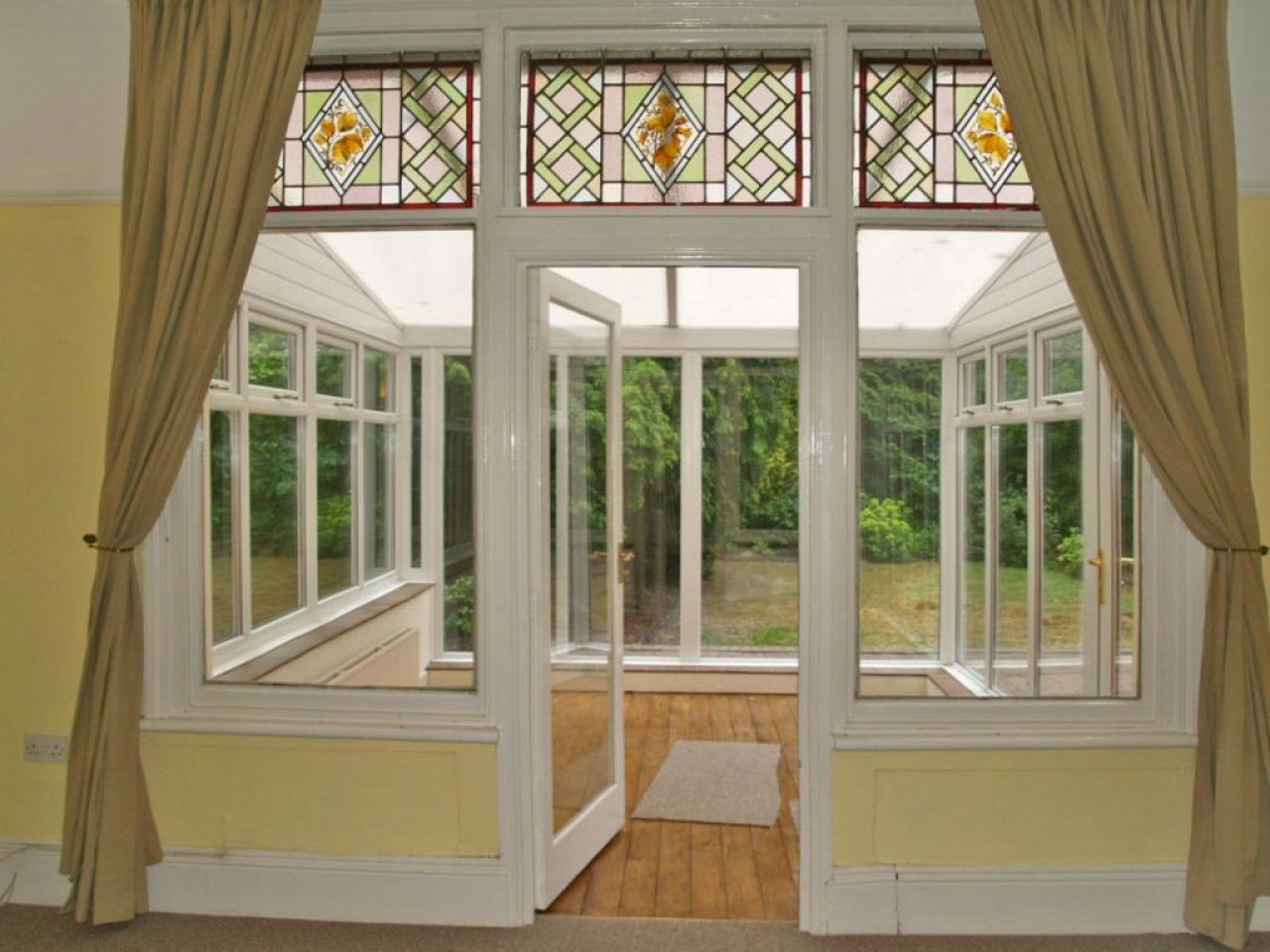 5 bedroom detached house SSTC in Solihull - photograph 6.