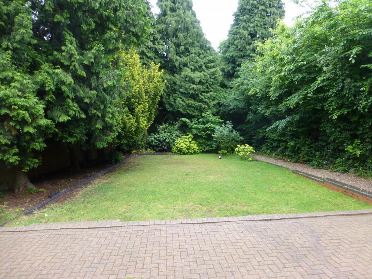 5 bedroom detached house SSTC in Solihull - photograph 4.