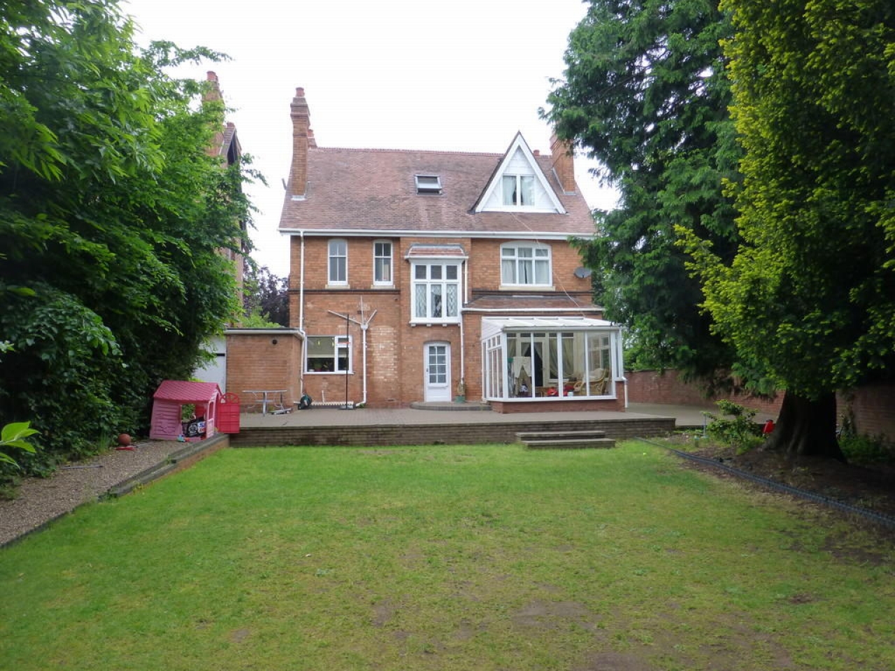 5 bedroom detached house SSTC in Solihull - photograph 16.