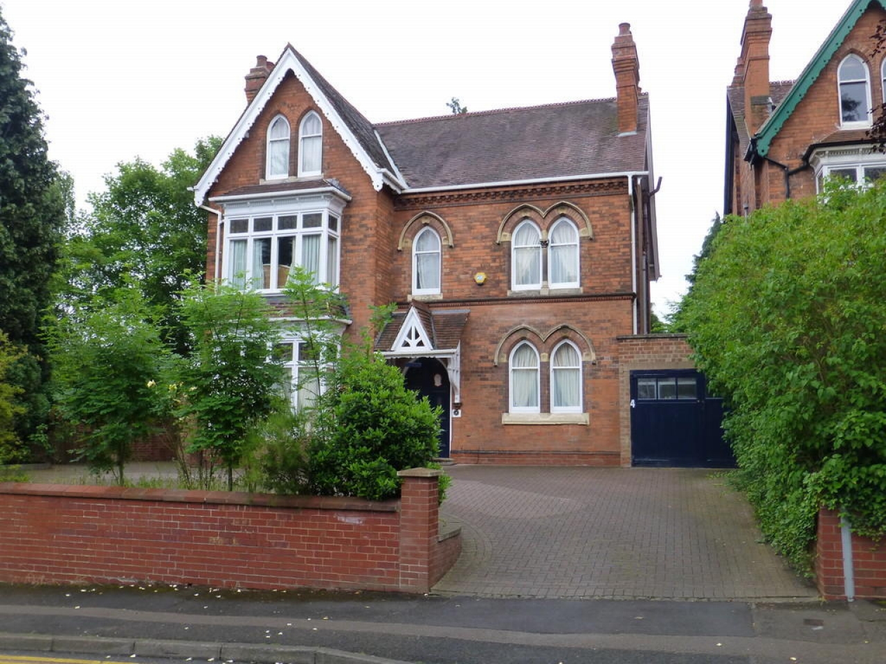 5 bedroom detached house SSTC in Solihull - Main Image.