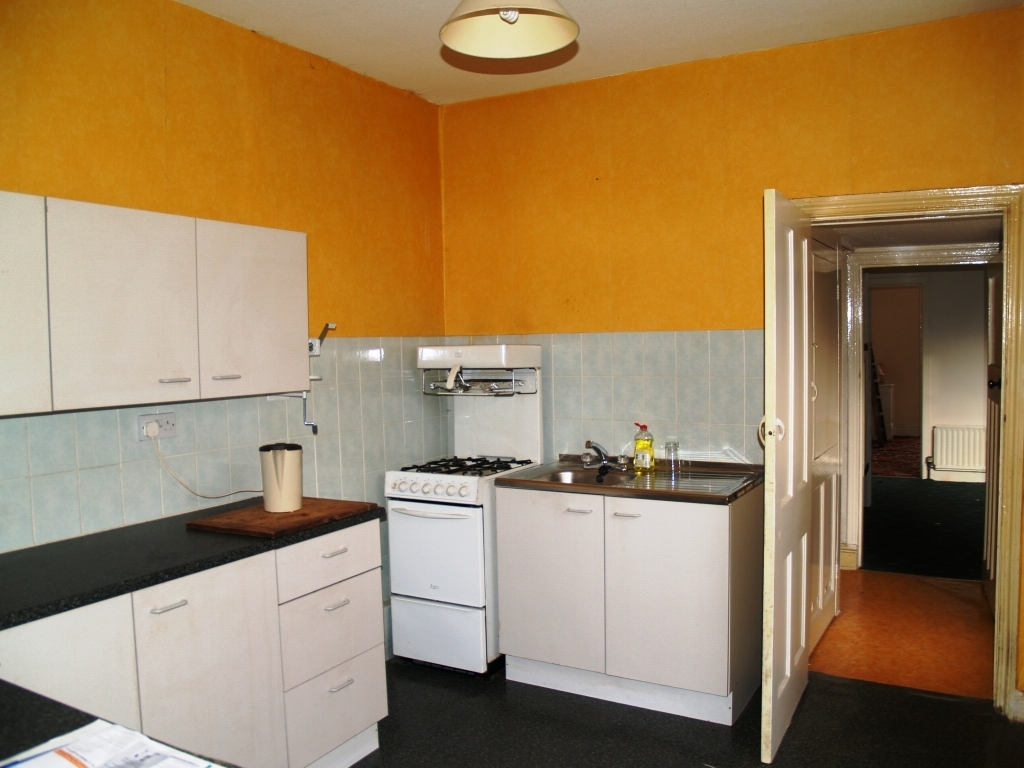 3 bedroom semi detached house SSTC in Birmingham - photograph 5.