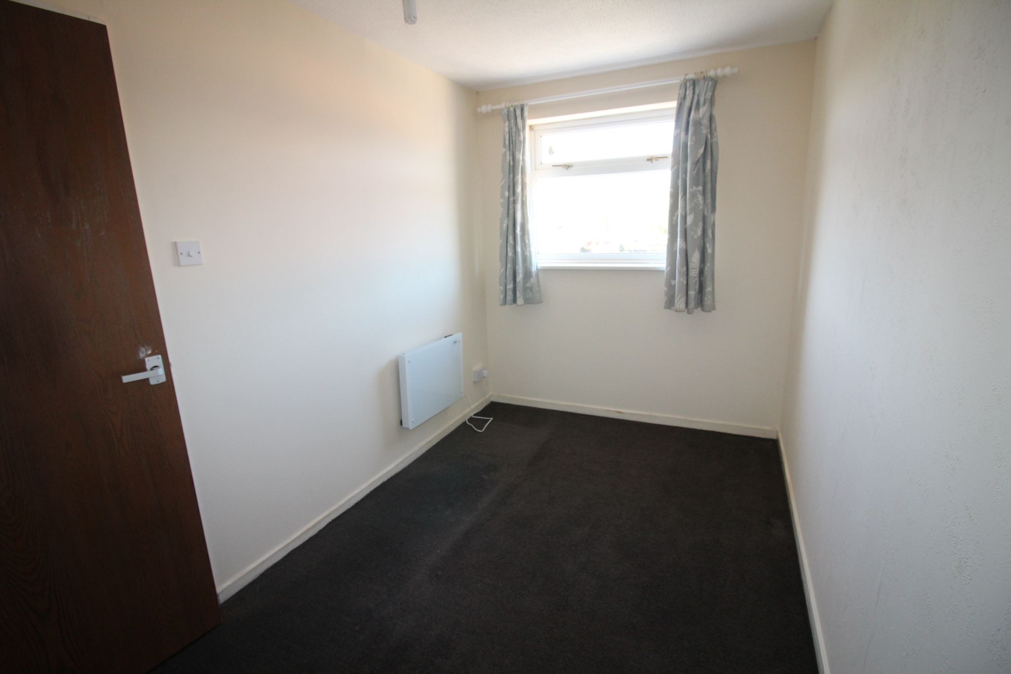 2 bedroom mid terraced house To Let in Birmingham - Photograph 11.