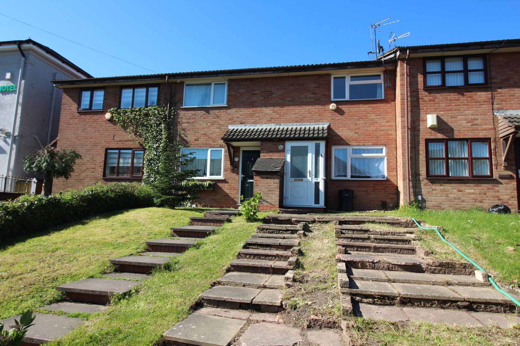 2 bedroom mid terraced house To Let in Birmingham - Property photograph.