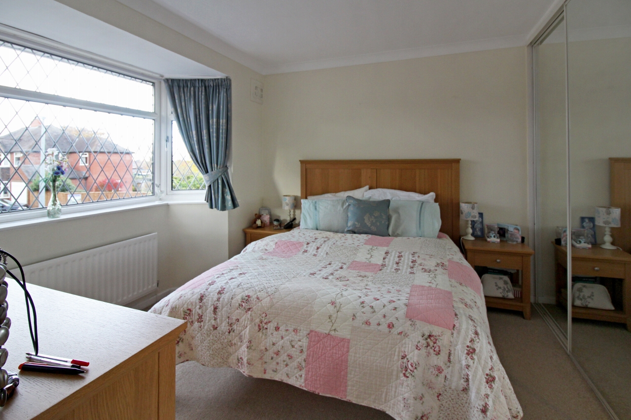 3 bedroom house SSTC in Solihull - photograph 12.