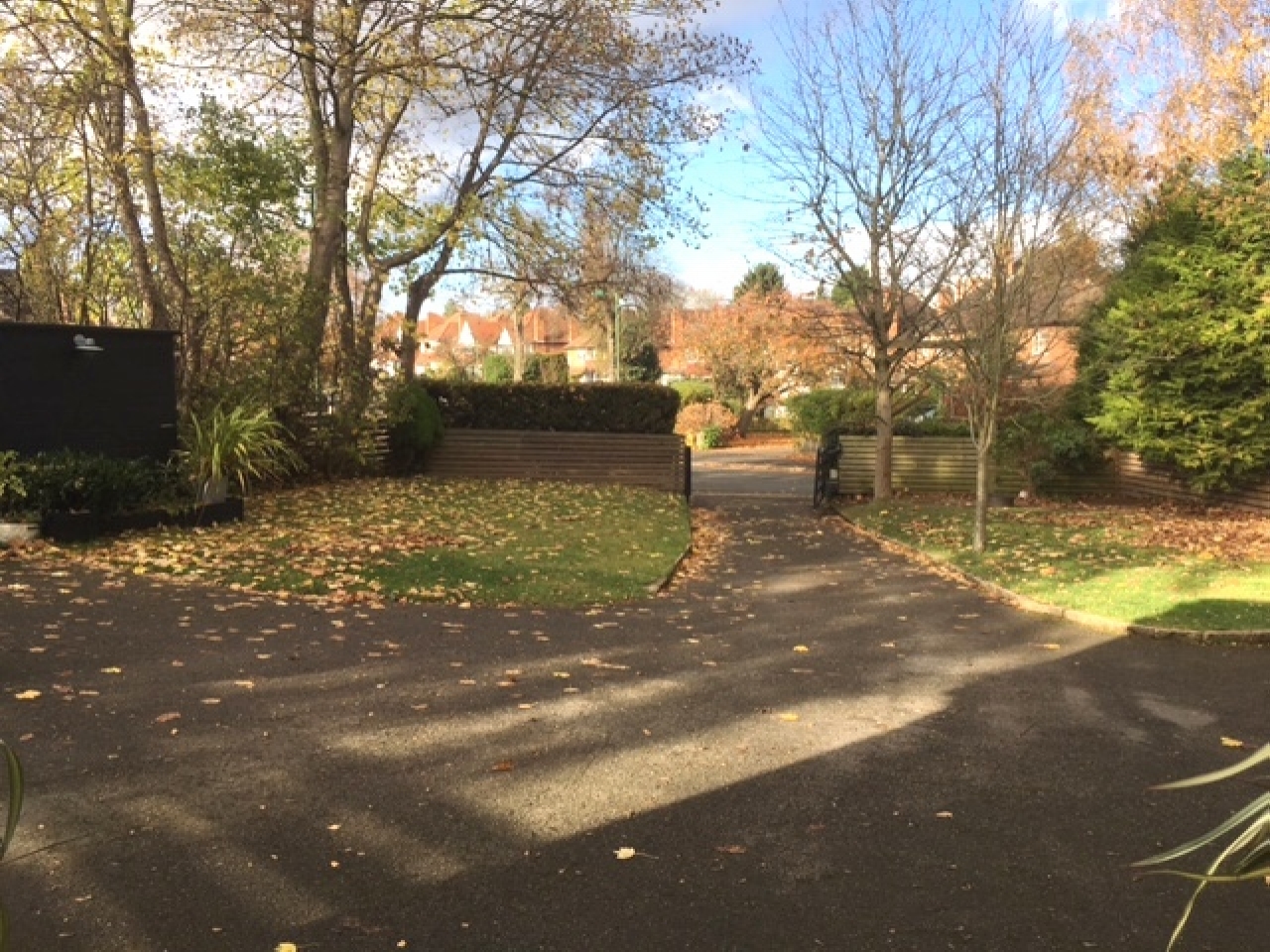 5 bedroom semi detached house Sold in Solihull - photograph 23.