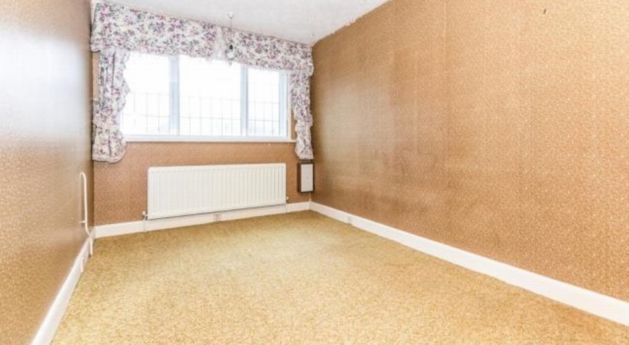 5 bedroom barn conversion house SSTC in Birmingham - Photograph 11.