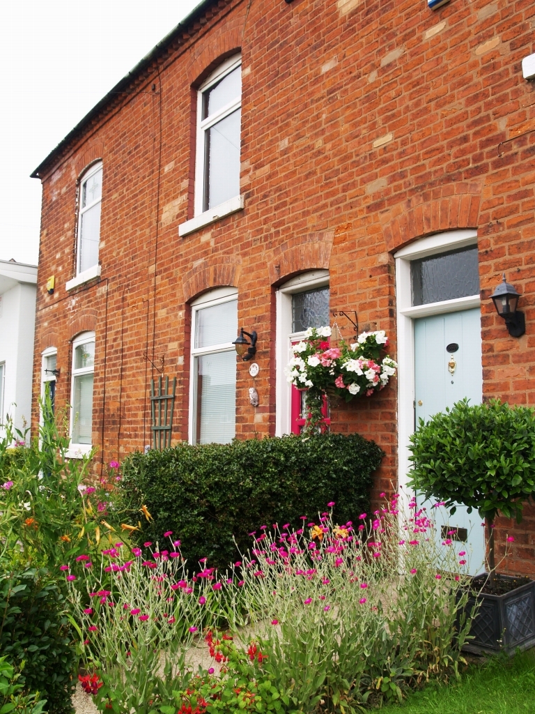 2 bedroom mid terraced house Sold in Birmingham - photograph 12.