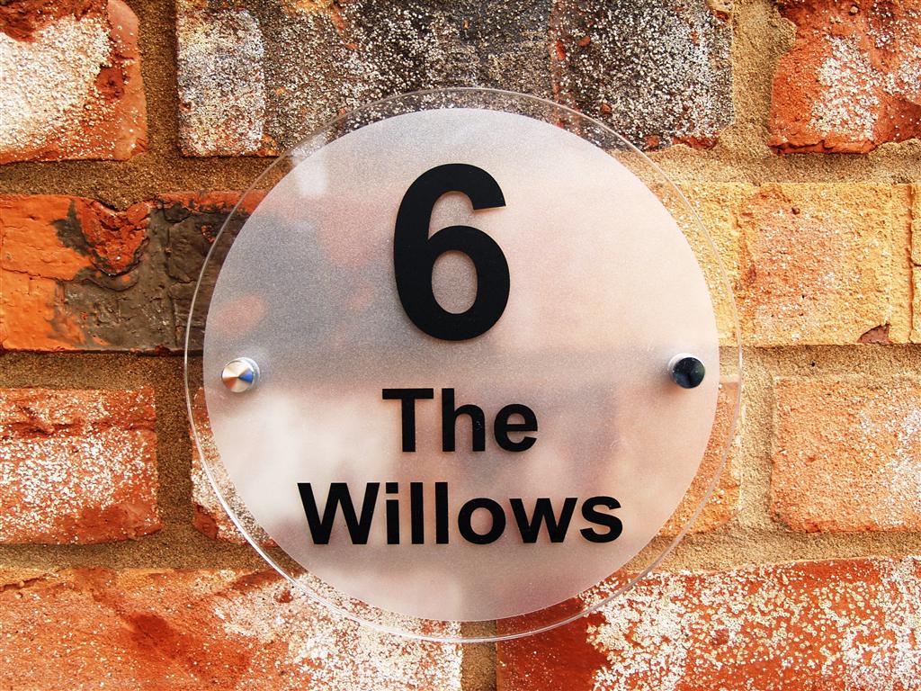 4 bedroom detached house Sold in Birmingham - photograph 2.