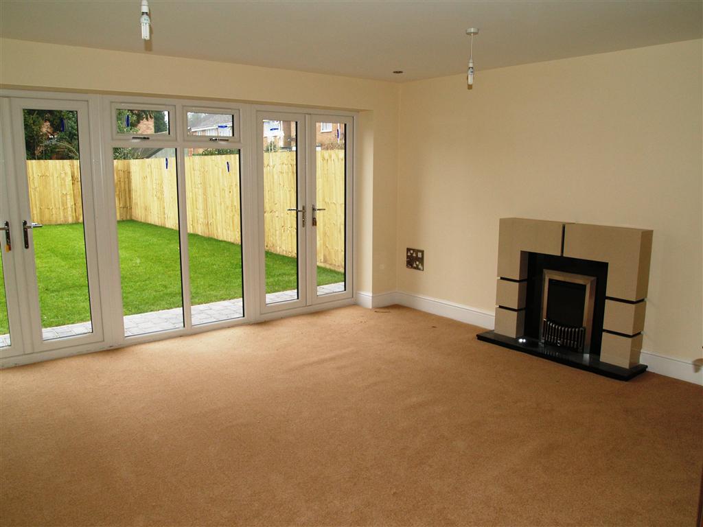 4 bedroom detached house Sold in Birmingham - photograph 4.