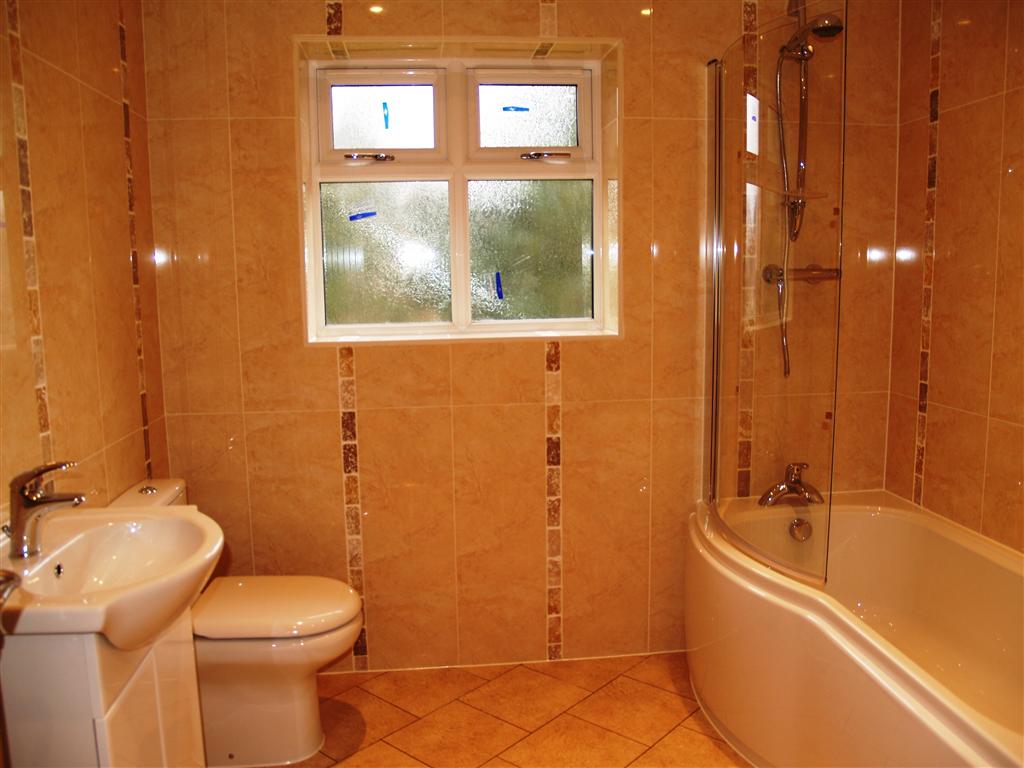 4 bedroom detached house Sold in Birmingham - photograph 5.