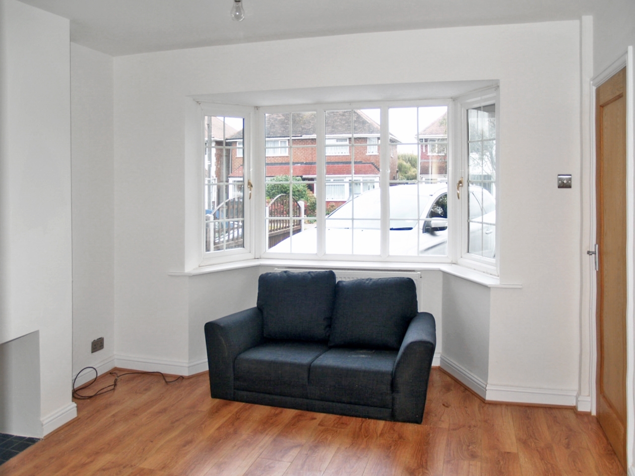 2 bedroom semi detached house Sold in Birmingham - photograph 2.