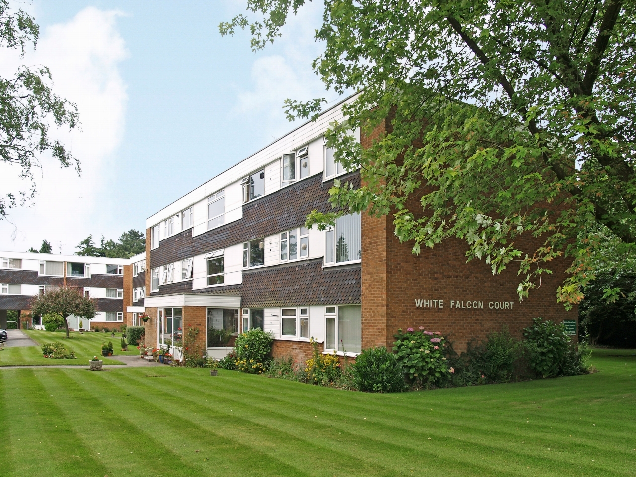 2 bedroom apartment flat/apartment Sold in Solihull - Main Image.