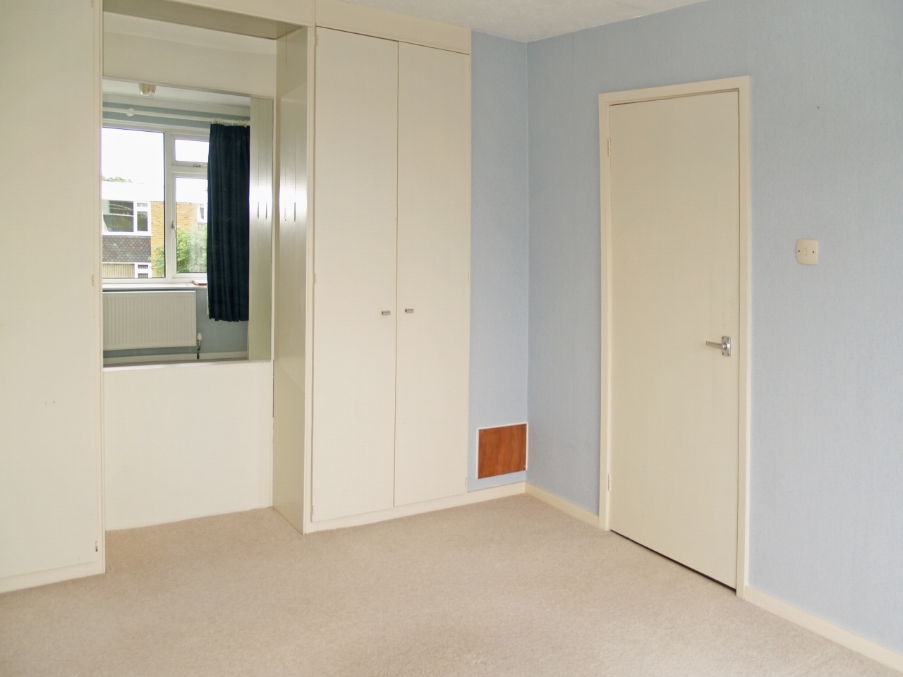 2 bedroom second floor apartment Sold in Solihull - photograph 10.
