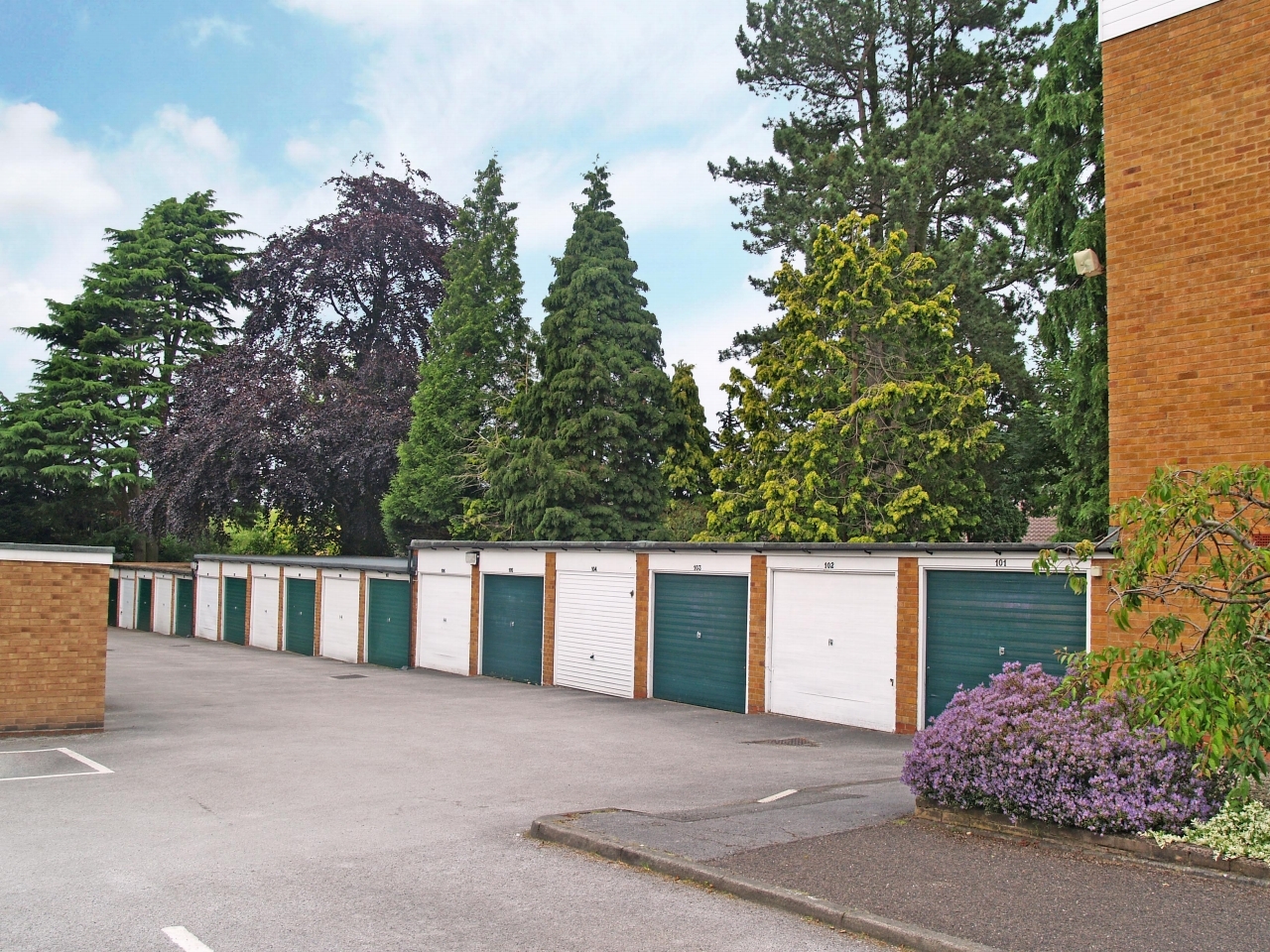 2 bedroom second floor apartment Sold in Solihull - photograph 11.