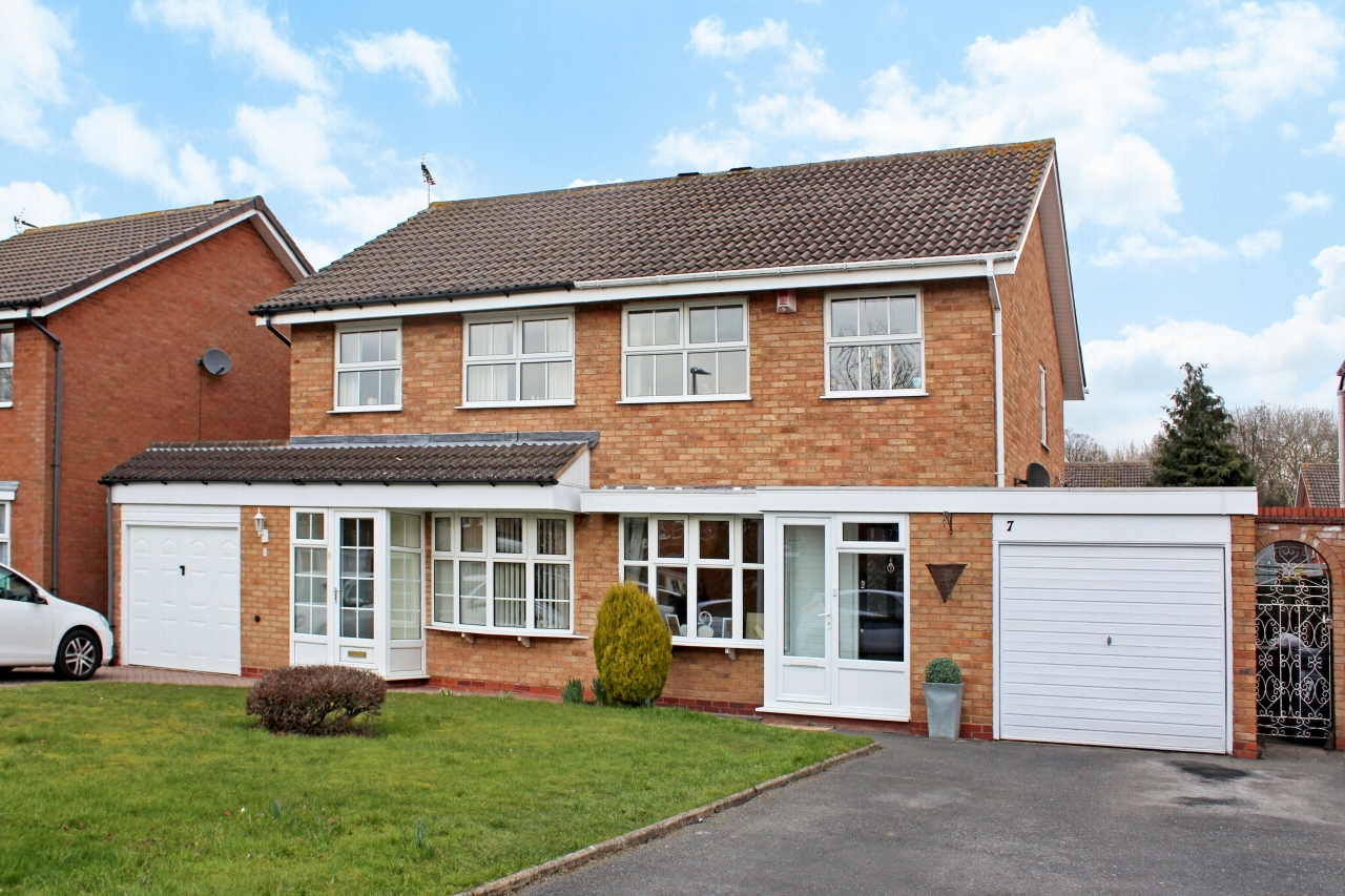3 bedroom semi detached house SSTC in Solihull - photograph 1.