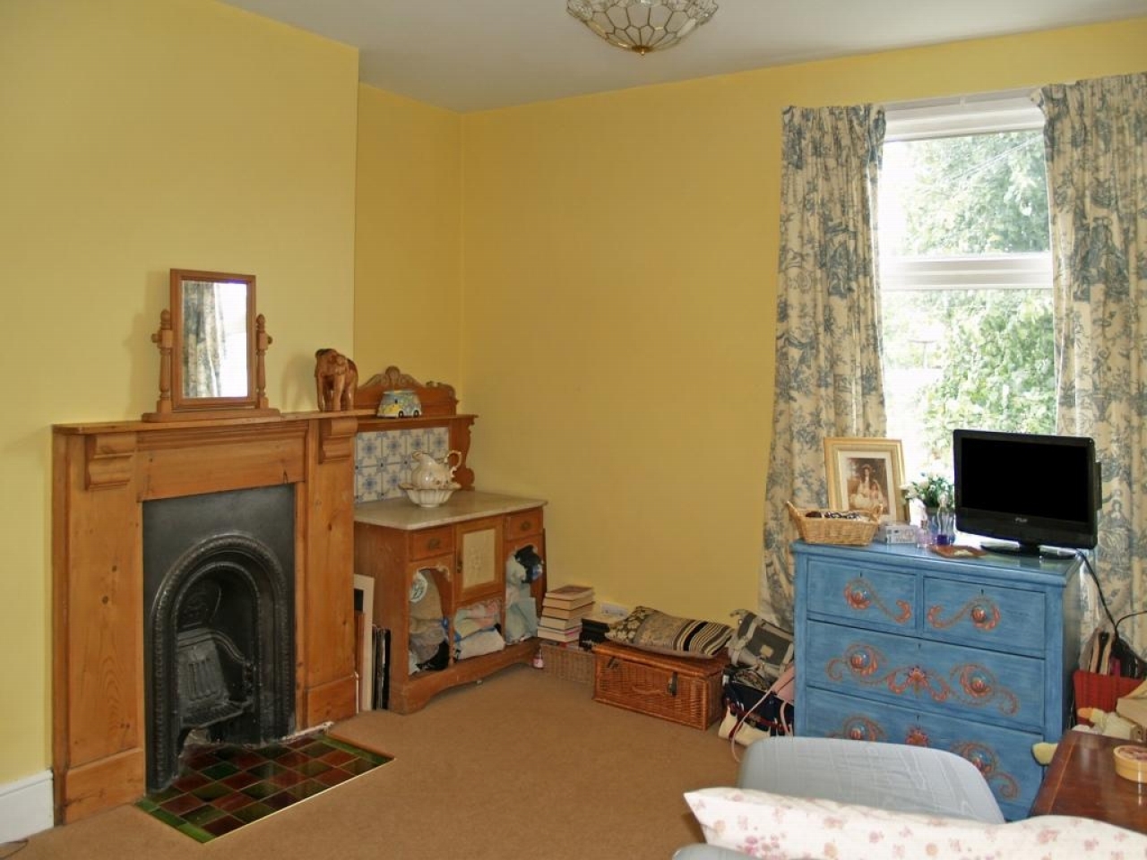 5 bedroom mid terraced house SSTC in Birmingham - photograph 8.