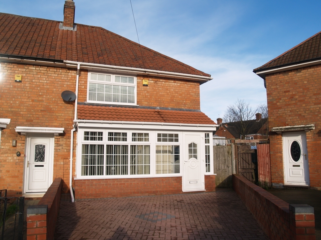 3 bedroom end terraced house Sold in Birmingham - Main Image.