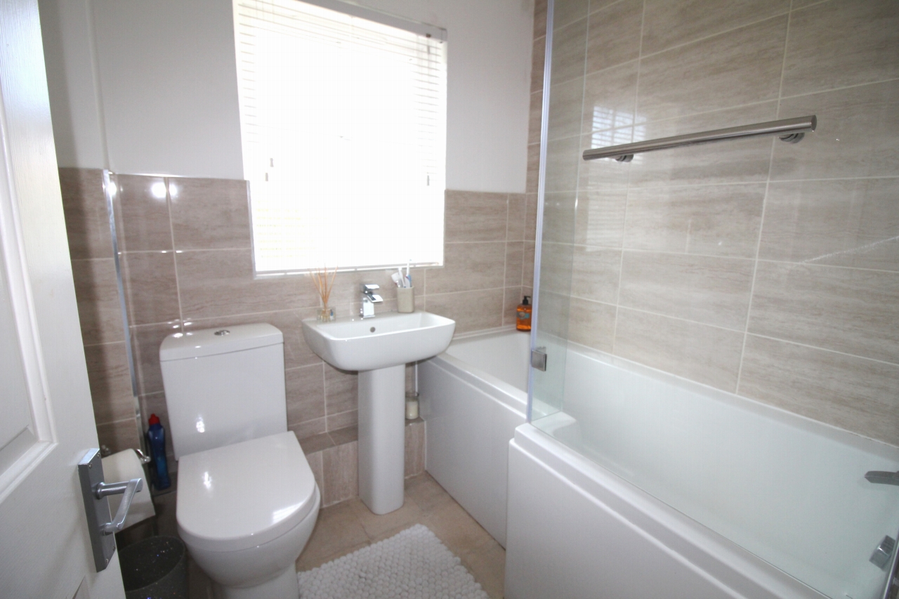 3 bedroom mid terraced house SSTC in Solihull - Photograph 10.